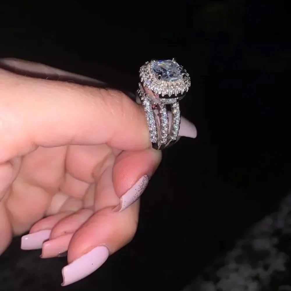 TAMIKA ROUND CUT WHITEGOLD BRIDAL WEDDING RING - Picture 13 of 14